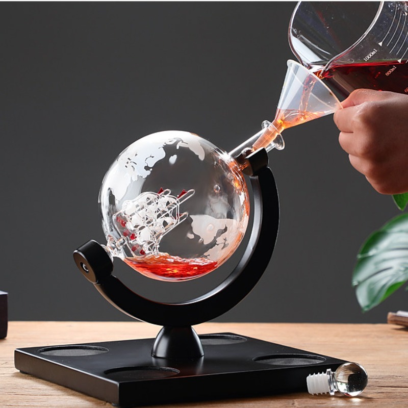 装飾的な地球儀型ワインデキャンタセット、スタンド付きガラスカ - Decanter Globe Set のレビューと価格